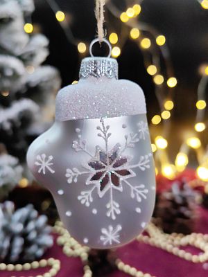 Елочная игрушка Варежка белый 8 см, стекло  // варежка WHITE