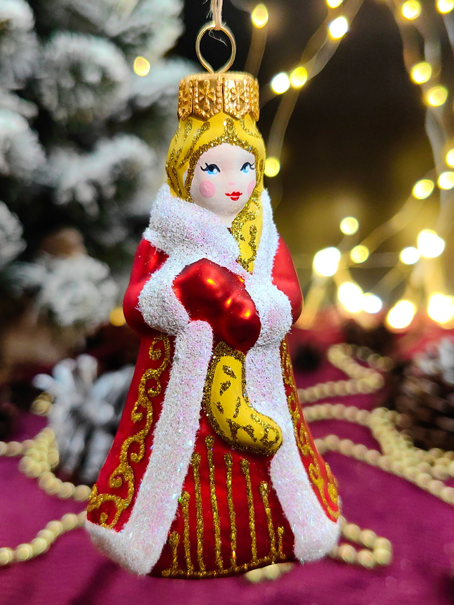 Елочная игрушка Снегурочка красный 11 см, стекло // снегурочка RED Елочная игрушка Снегурочка красный 11 см, стекло // снегурочка RED