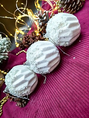 Набор шаров 8 см 3 шт белый 10-12