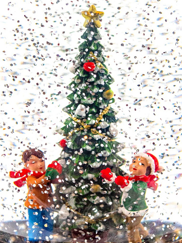 													Новогодний фонарик музыкальный Дети наряжают елочку 30 см Р-5160-C фото 4