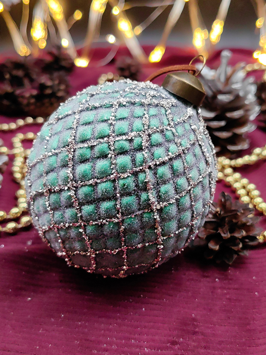 Шар изумрудный 10 см, стекло Merry Green MG24178 фото 2 Шар изумрудный 10 см, стекло Merry Green MG24178 фото 2