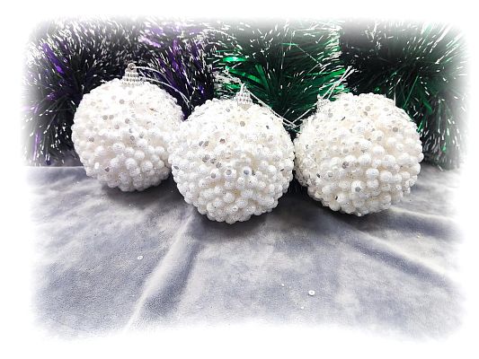 Набор шаров 8 см 3 шт белый 10-26