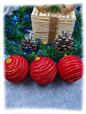 Набор шаров 8 см 3 шт красный 803-136