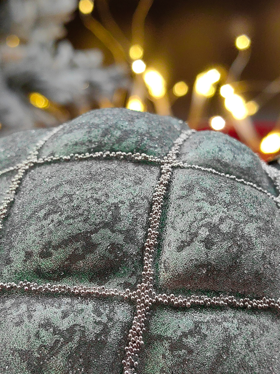 Шар изумрудный 10 см, стекло Merry Green MG24228 фото 4 Шар изумрудный 10 см, стекло Merry Green MG24228 фото 4