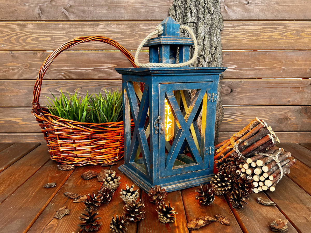 Фонарь декоративный деревянный лазурный V-13Глубокие чувства - большой Фонарь декоративный деревянный лазурный V-13Глубокие чувства - большой