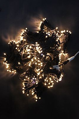 Светодиодный занавес штора 2x3 м, белый теплый 450 LED, статичный с FLASH эффектом, провод черный, D Светодиодный занавес штора 2x3 м, белый теплый 450 LED, статичный с FLASH эффектом, провод черный, D