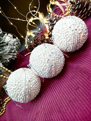 Набор шаров 8 см 3 шт белый 10-47