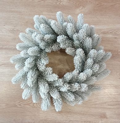 Венок Русская Императрица заснеженный d 45 см ВРИЗ-45 Венок Русская Императрица заснеженный d 45 см ВРИЗ-45