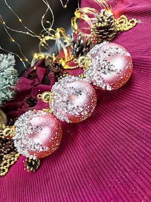 Набор шаров 8 см 3 шт розовый 22-13