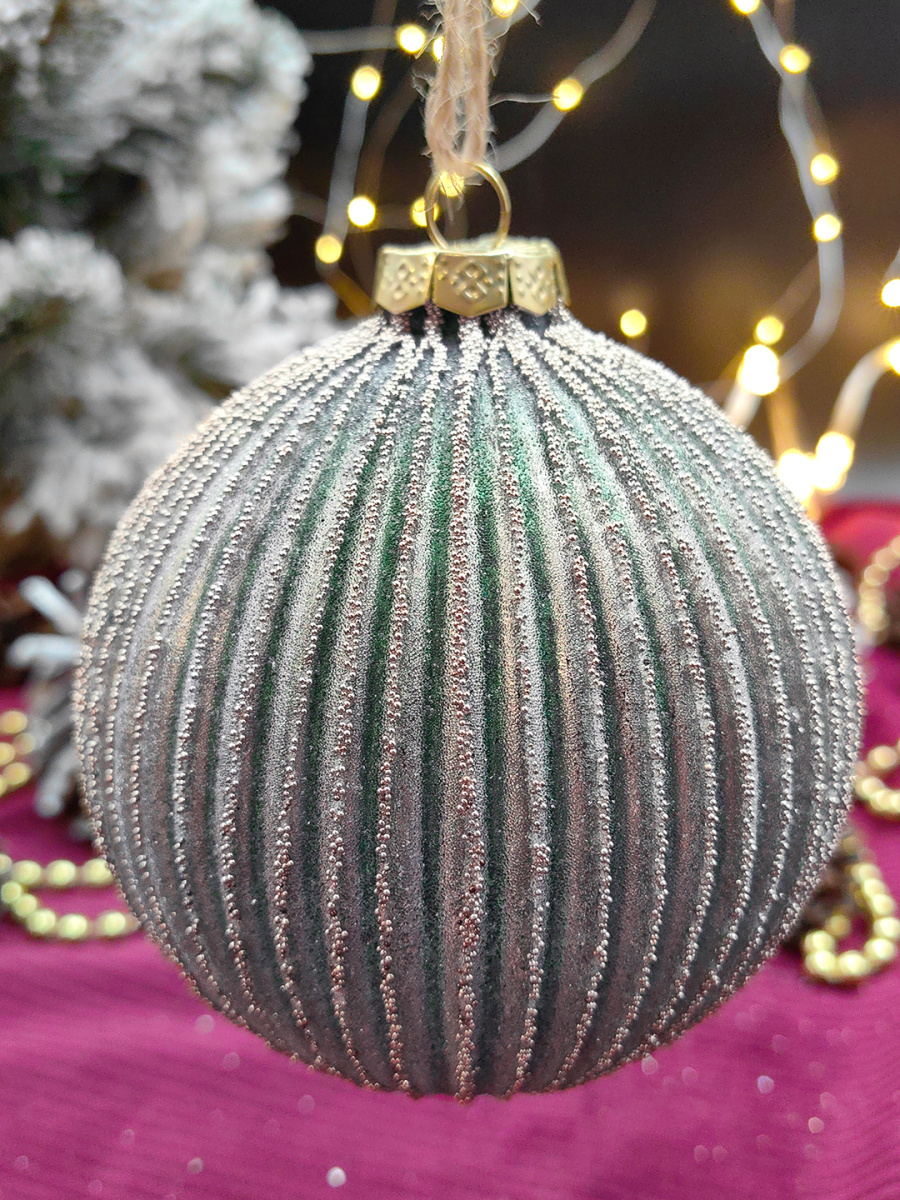 Шар изумрудный 10 см, стекло Merry Green MG24229 фото 2 Шар изумрудный 10 см, стекло Merry Green MG24229 фото 2