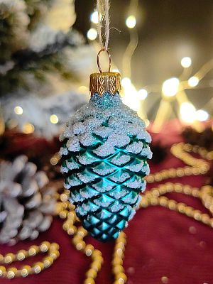 Елочная игрушка Шишка изумрудный 7 см, стекло Елочные Сказки // шишка EME