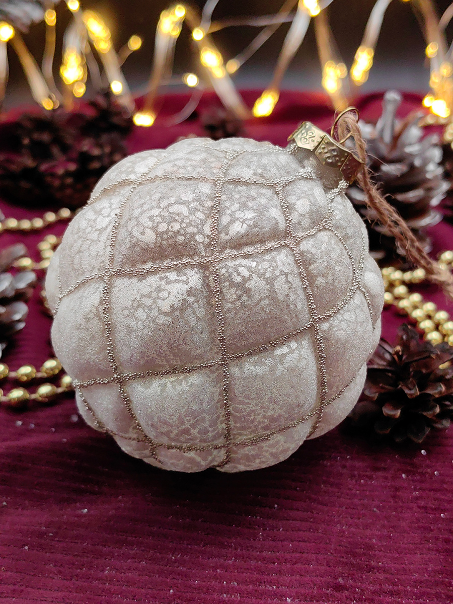 Шар белоснежный 10 см, стекло Merry Green MG24051 фото 2 Шар белоснежный 10 см, стекло Merry Green MG24051 фото 2