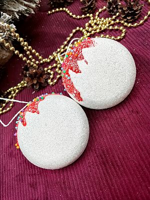 Елочная игрушка Пончик  белый/красный 9 см 32-27