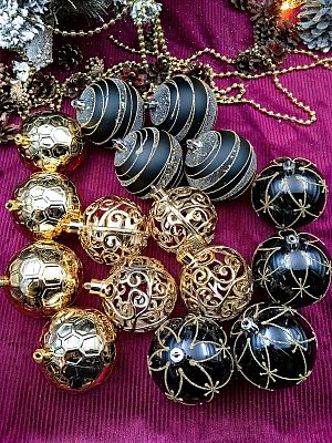 Набор шаров 8 см 16 шт золото/черный Р-7242