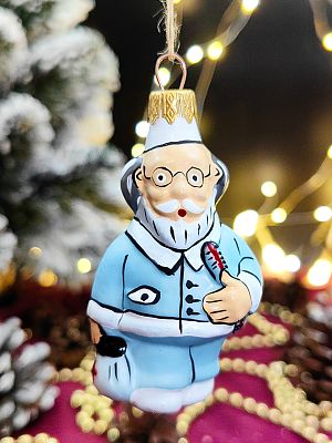 Елочная игрушка Айболит голубой 8 см, стекло  // айболит